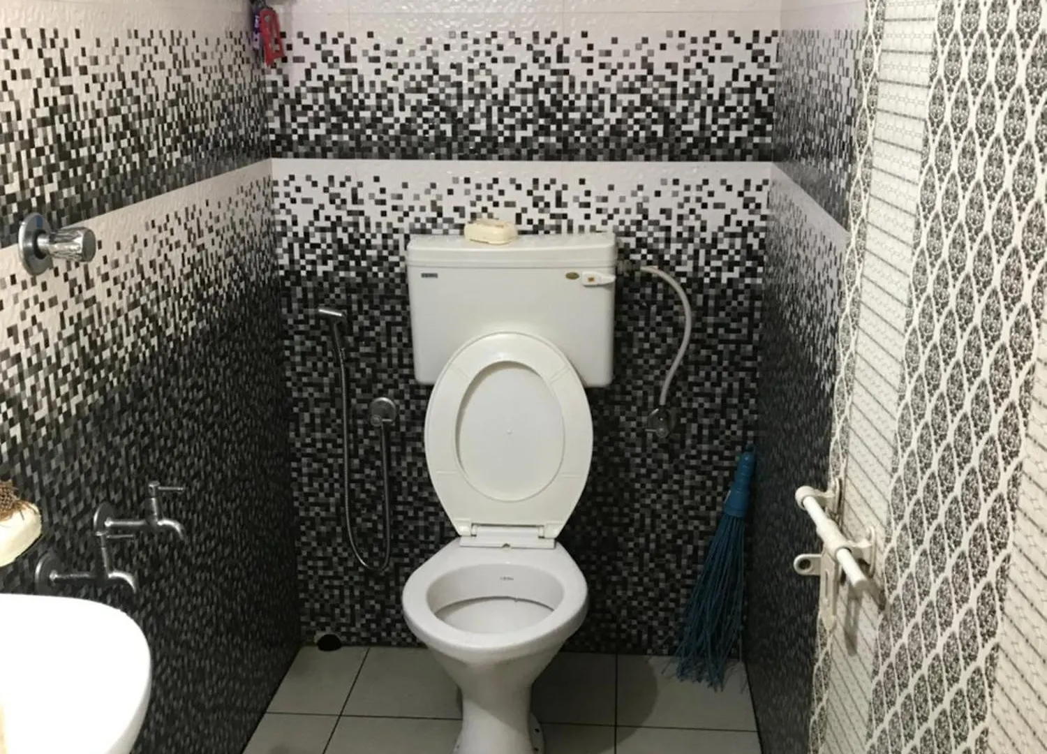 Alojamento de Acomodação e Pequeno-almoço Gods Own Home Stay Kochi